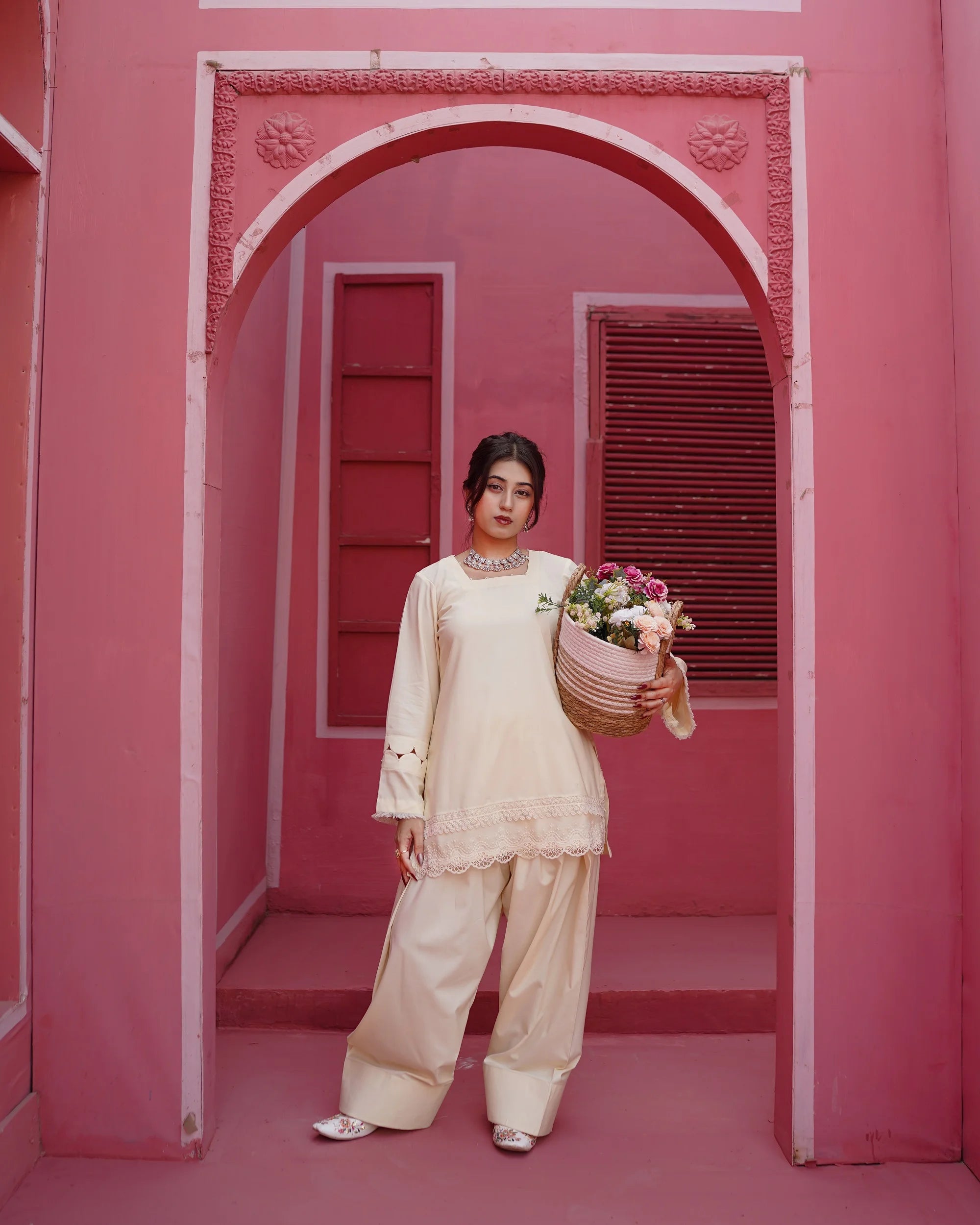 Cream Swan Farshi Set | Summer Collection